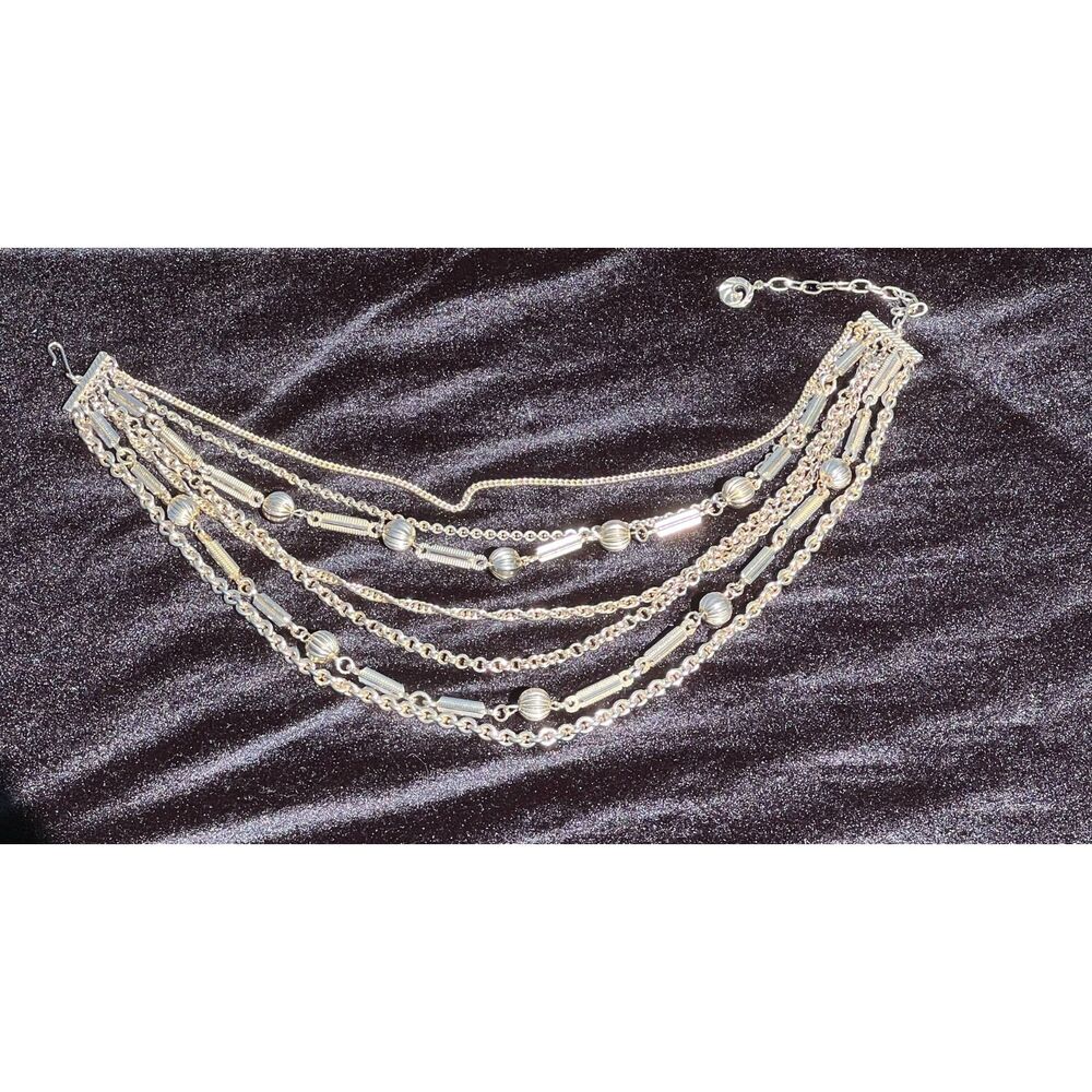 VTG Lisner 7 strand 16 " necklace Gold tone good condition - Picture 4 of 7